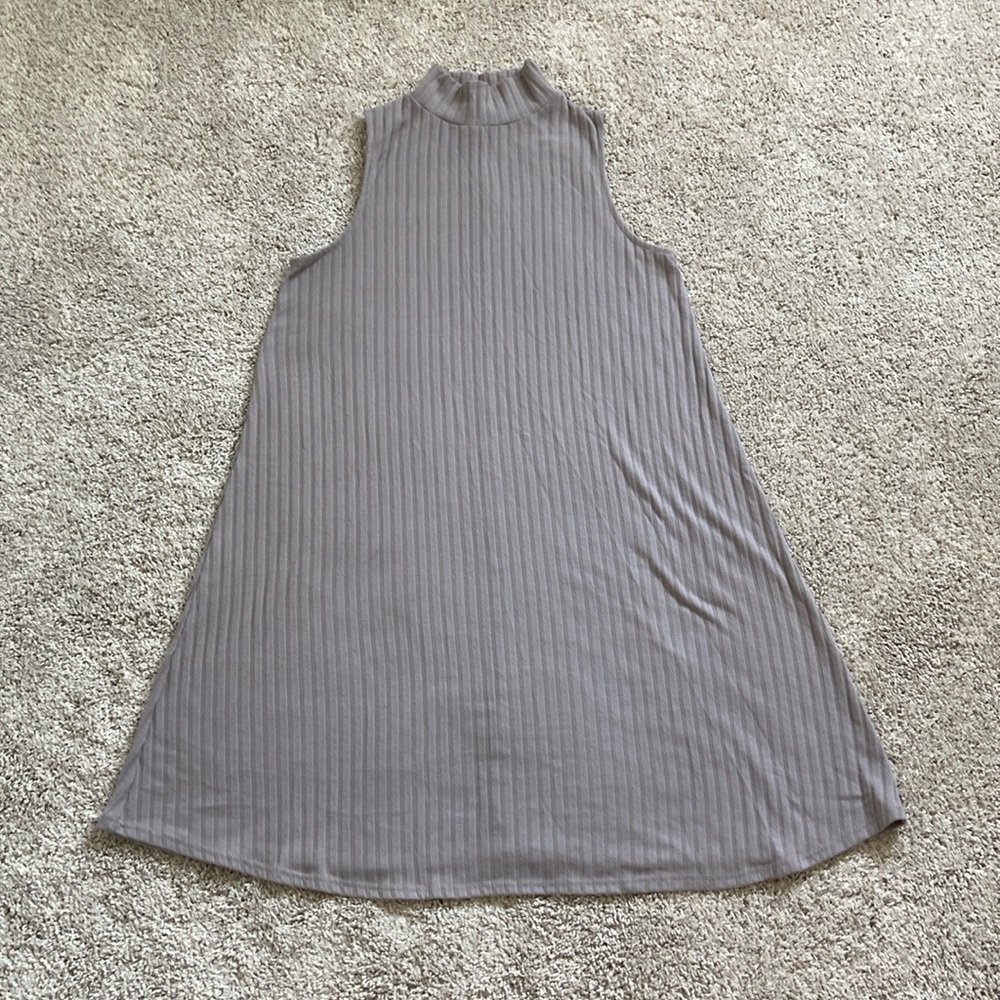 Wet Seal • Taupe/Gray Mockneck Sleeveless Dress